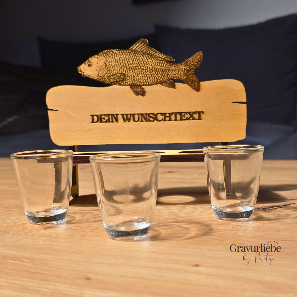 Personalisierte Karpfen-Schnapsbank aus Holz – Geschenk für Angler | 2er oder 3er Bank