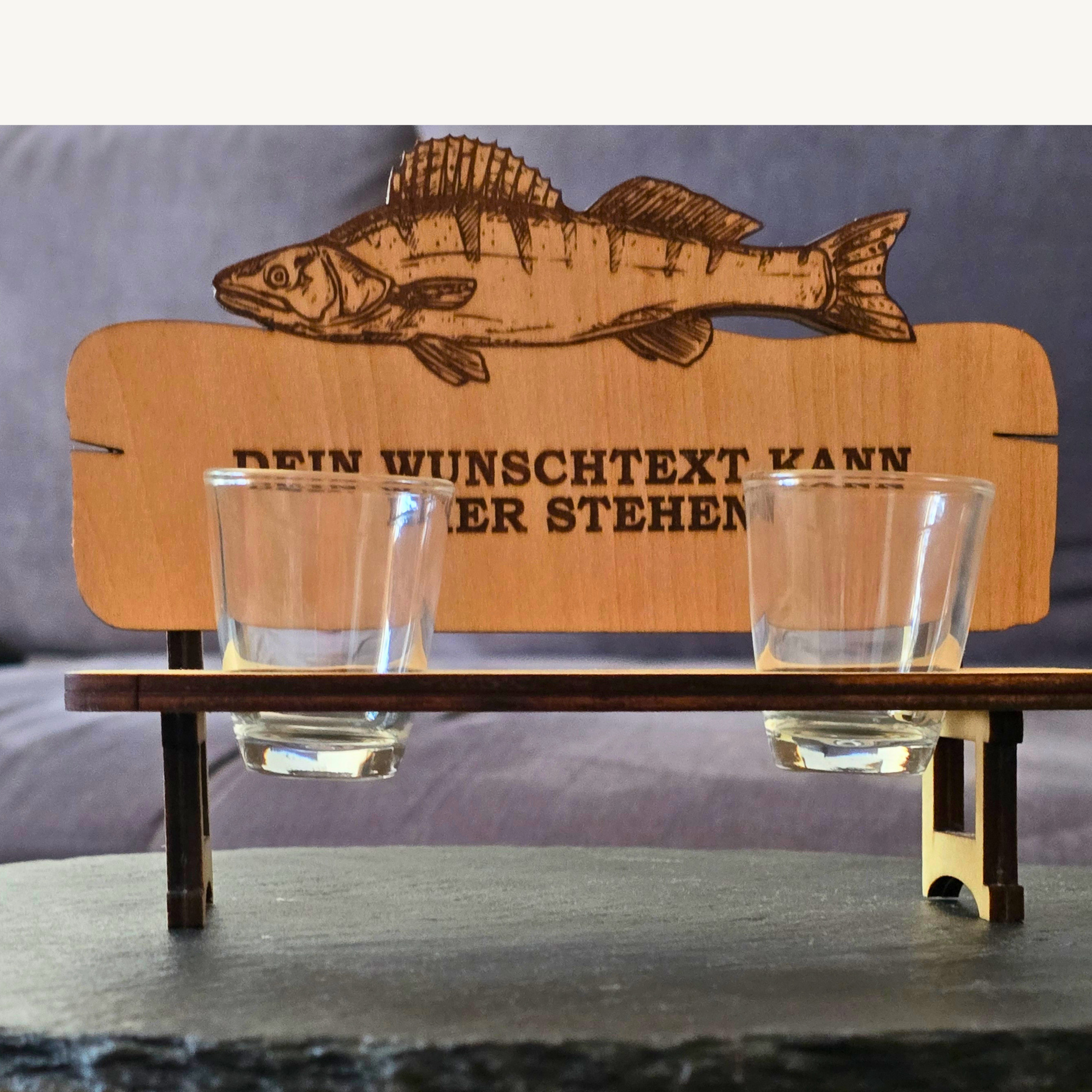 Personalisierte Zander-Schnapsbank aus Holz – Geschenk für Angler | 2er oder 3er Bank