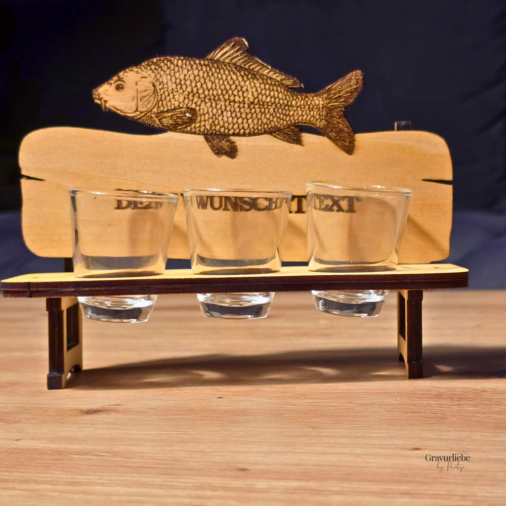 Personalisierte Karpfen-Schnapsbank aus Holz – Geschenk für Angler | 2er oder 3er Bank
