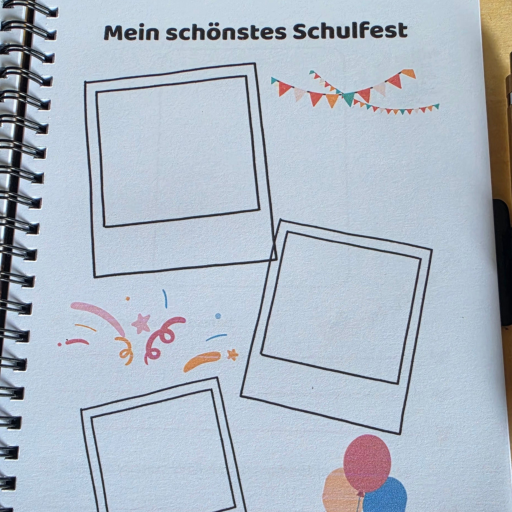 Aufgeschlagenes Erinnerungsbuch zur Einschulung mit farbig gestalteter Ausfüllseite, Platz für ein Erinnerungsfoto und Zeilen für eigene Notizen.