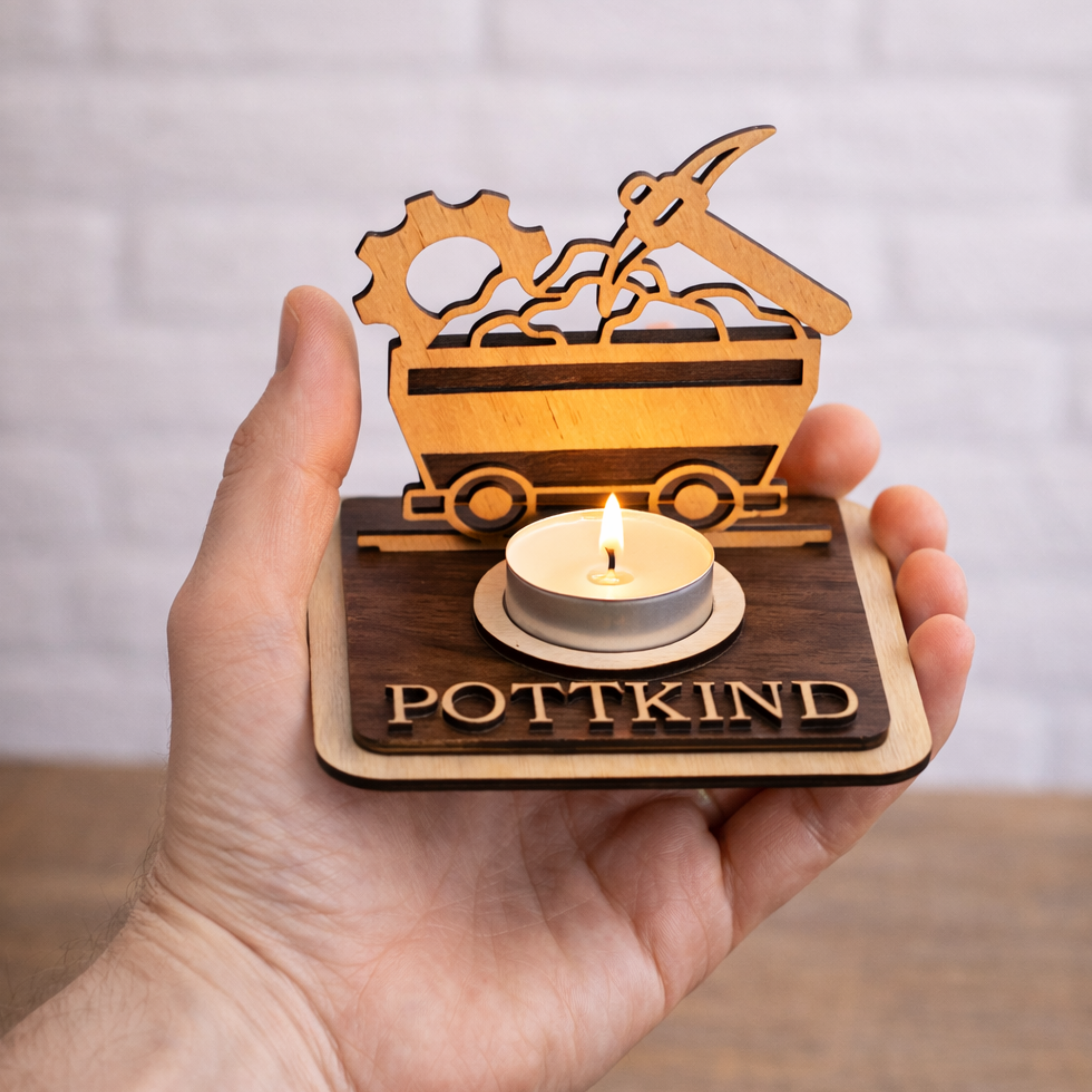 Personalisierter Teelichthalter Bergbau Lore aus Holz – Ruhrpott Geschenk für Kumpel & Malocher - Gravurliebe