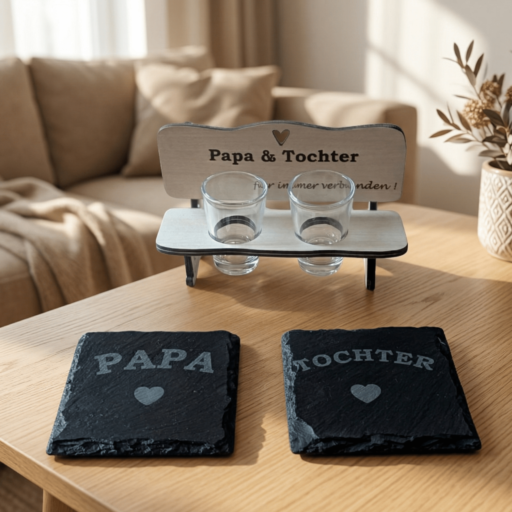 Schnapsbank Papa & Tochter – personalisiertes Geschenk aus Holz mit Gläsern & Untersetzern - Gravurliebe