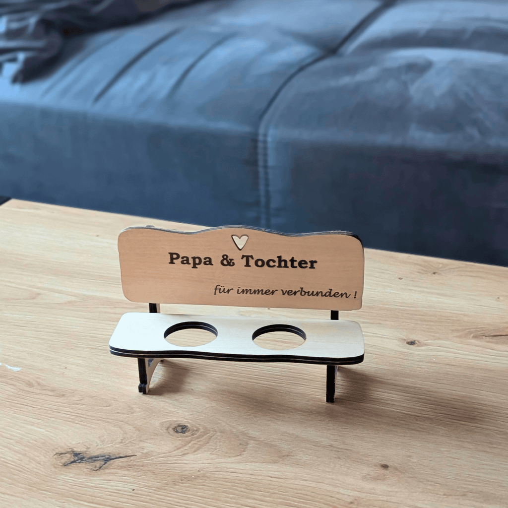 Schnapsbank Papa & Tochter – personalisiertes Geschenk aus Holz mit Gläsern & Untersetzern - Gravurliebe