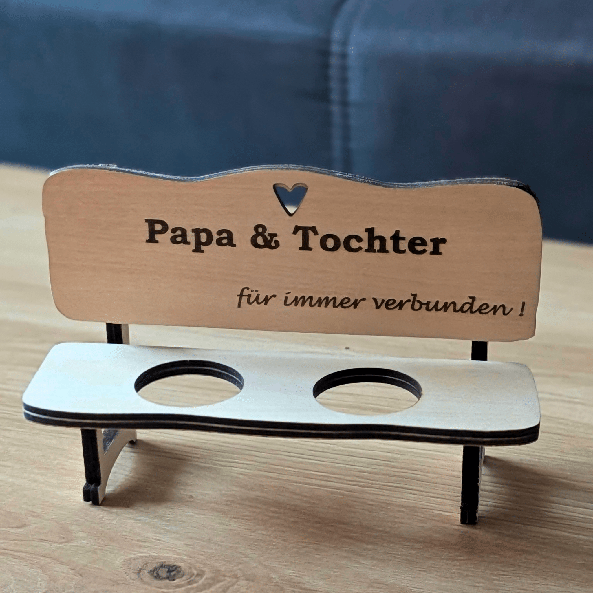 Schnapsbank Papa & Tochter – personalisiertes Geschenk aus Holz mit Gläsern & Untersetzern - Gravurliebe