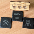 Ruhrpott Schnapsbank Schicht im Schacht mit drei Gläsern und gravierten Schiefer Untersetzern Geschenkidee