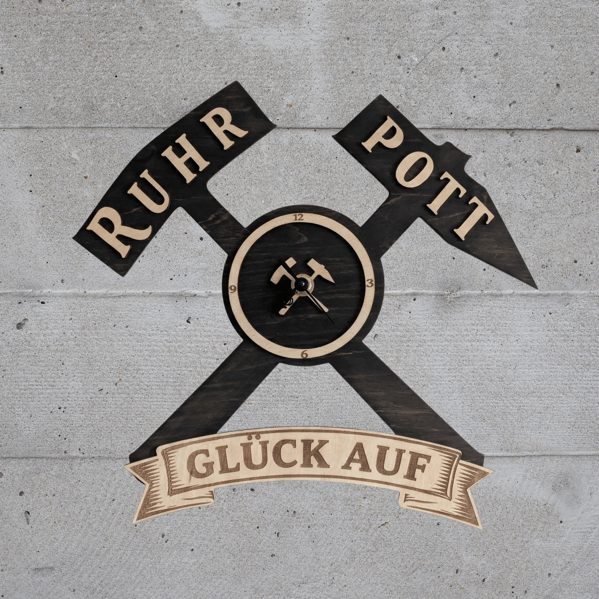 Ruhrpott Wanduhr aus Holz – Bergbau Design mit Schlägel & Eisen „Glück Auf“ - Gravurliebe