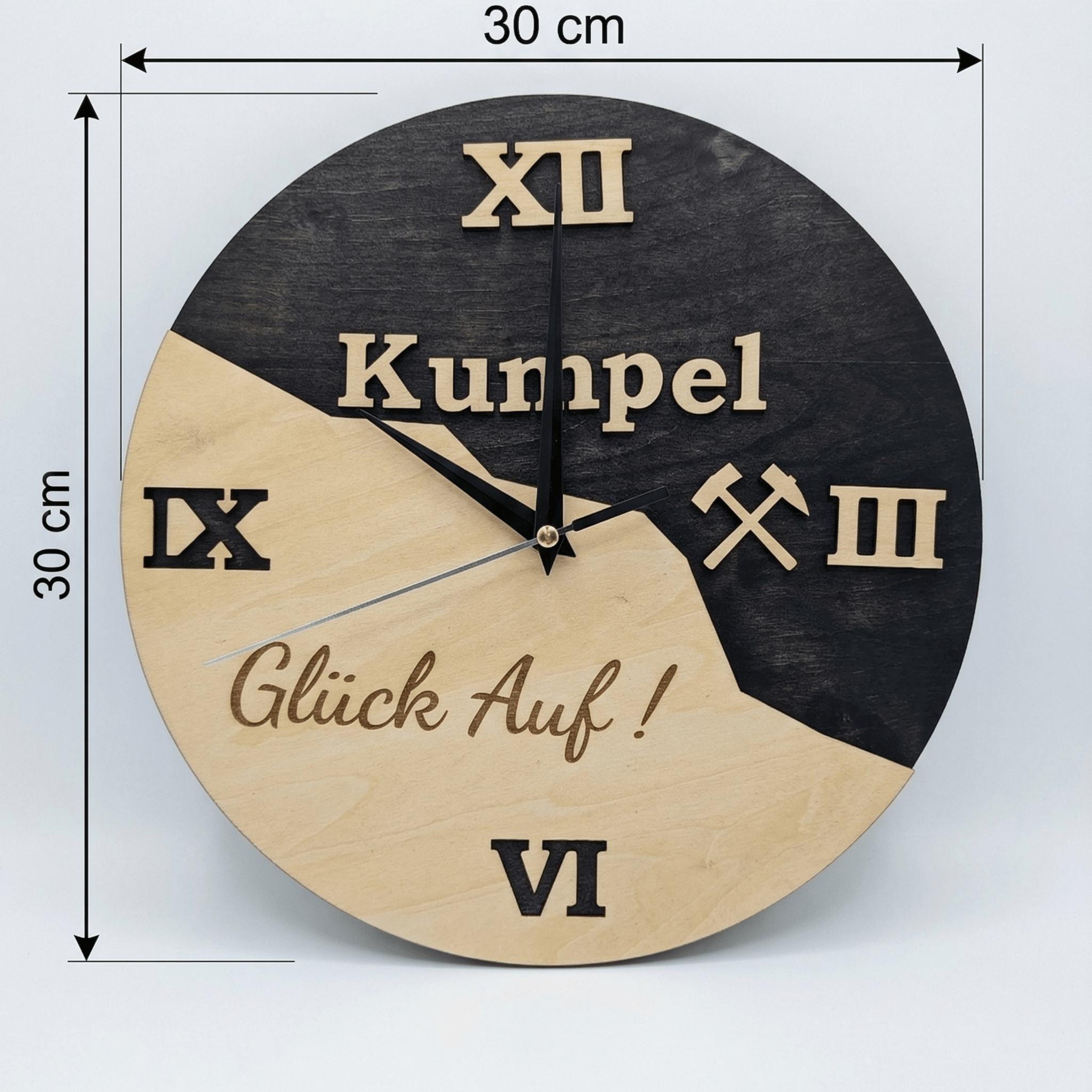 Ruhrpott Wanduhr aus Holz – Geschenk für Papa & Männer mit Bergbau Design - Gravurliebe