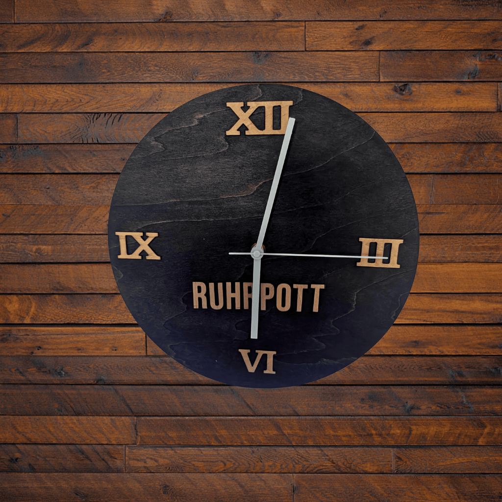 Ruhrpott Wanduhr aus Holz schwarz – Geschenk für Papa & Männer mit Charakter - Gravurliebe