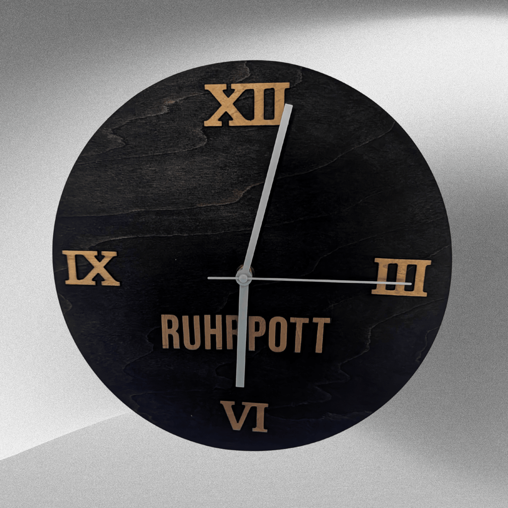 Ruhrpott Wanduhr aus Holz schwarz – Geschenk für Papa & Männer mit Charakter - Gravurliebe