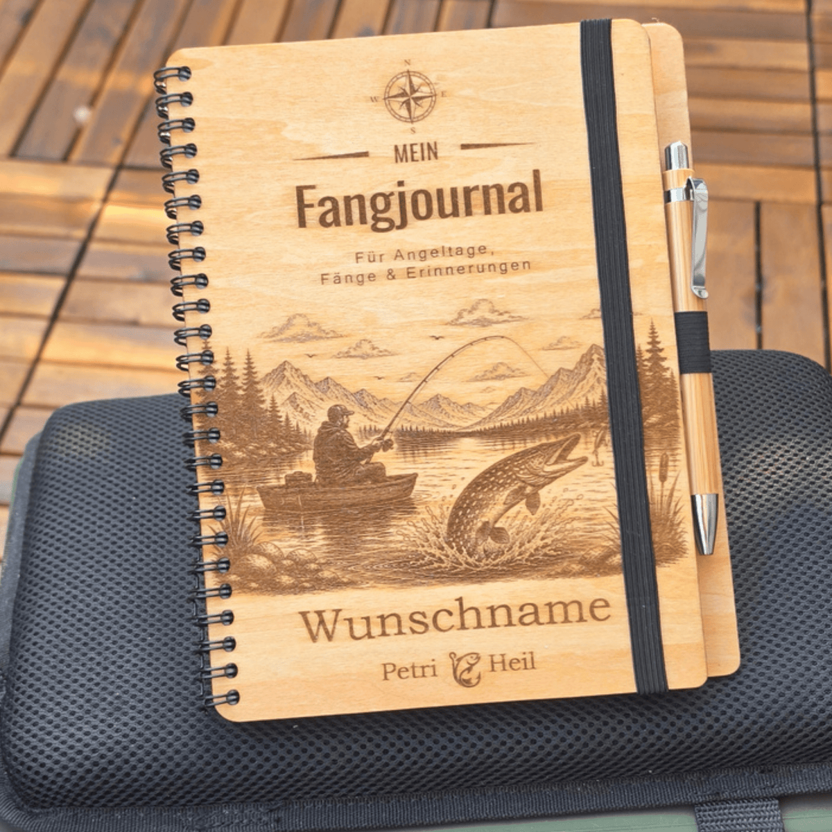 Personalisiertes Fangbuch aus Holz – Premium Angeltagebuch mit Wunschname & Motivauswahl (Hecht / Angler) – Geschenk für Angler - Gravurliebe